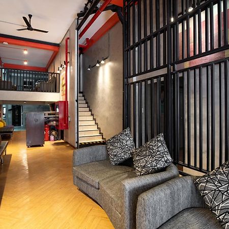 Buri Hostel Bangkok Banguecoque Exterior foto
